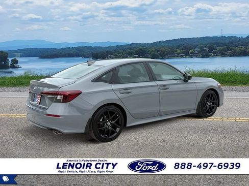Used 2025 Honda Civic Sport image 3
