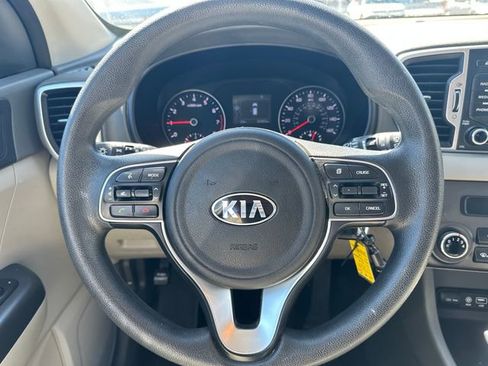 Used 2019 Kia Sportage LX image 16