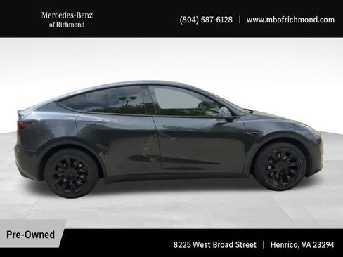 Used 2024 Tesla Model Y 2WD image 3