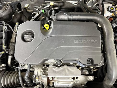 Used 2022 Chevrolet Malibu LS FWD image 27