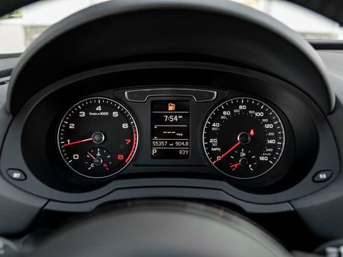 Used 2018 Audi Q3 2.0T Premium w/ Convenience Package image 19