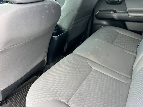 Used 2022 Toyota Tacoma SR image 14