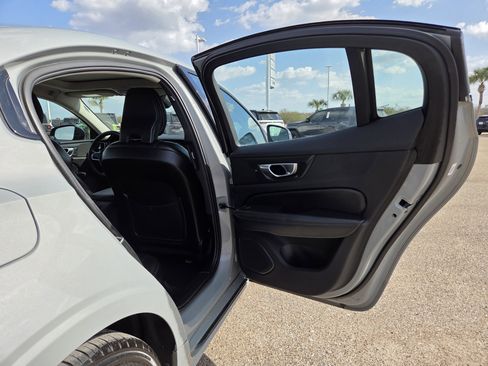 Used 2024 Volvo S60 B5 Plus image 15