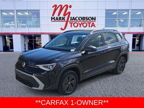 Used 2025 Volkswagen Taos S image 1