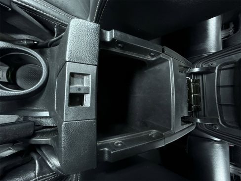 Used 2016 Jeep Wrangler Unlimited Sport w/ Connectivity Group image 24