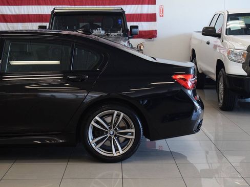 Used 2017 BMW 740i RWD image 21