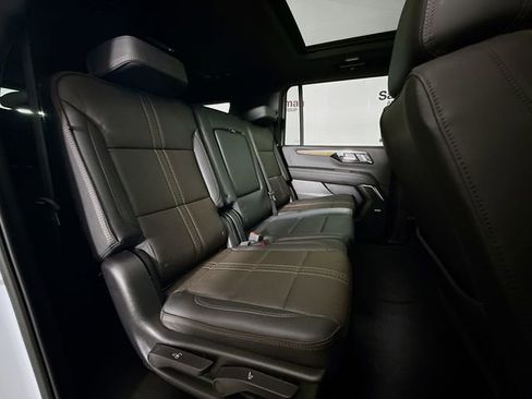 Used 2026 Chevrolet Suburban High Country w/ Sun And Tow Package AWD/4WD image 33
