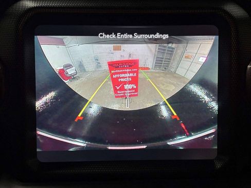 Used 2022 Jeep Wrangler Unlimited Sahara AWD/4WD image 28