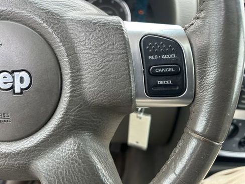 Used 2005 Jeep Liberty Limited image 31