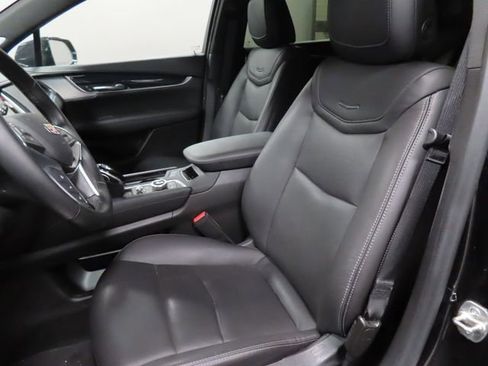 Used 2025 Cadillac XT5 Premium Luxury image 21