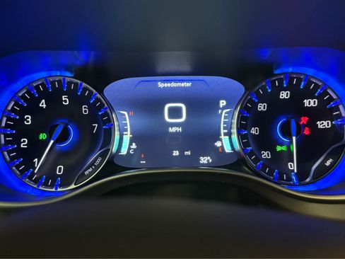 New 2026 Chrysler Pacifica Select image 13