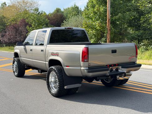 Used 1999 Chevrolet Silverado 3500 4x4 Crew Cab w/ Preferred Equipment Group 3 image 10