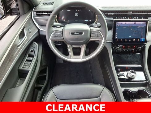 Used 2025 Jeep Grand Cherokee L Limited w/ Black Appearance Package image 11