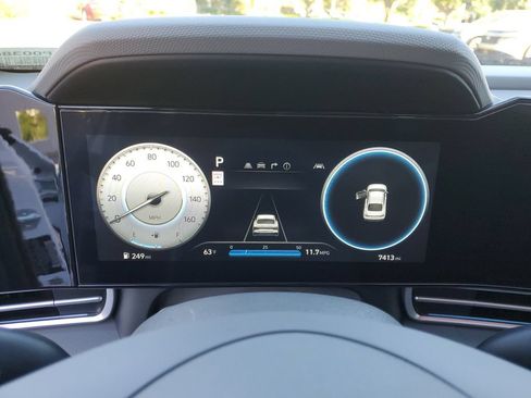 Used 2025 Hyundai Elantra SEL FWD image 23