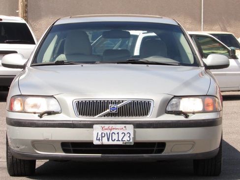 Used 2001 Volvo V70 2.4 image 4