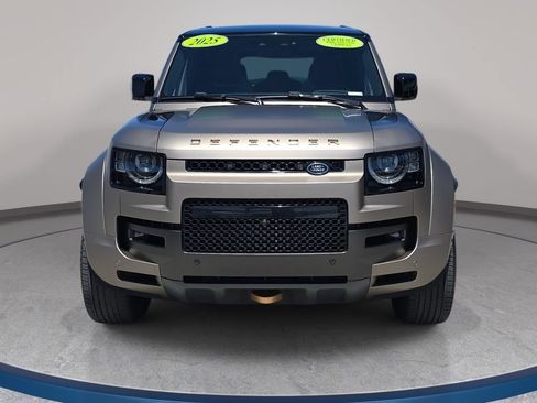 Used 2025 Land Rover Defender 110 AWD/4WD image 2