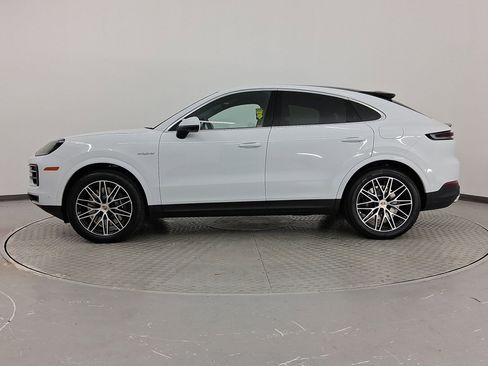 New 2026 Porsche Cayenne E-Hybrid image 2