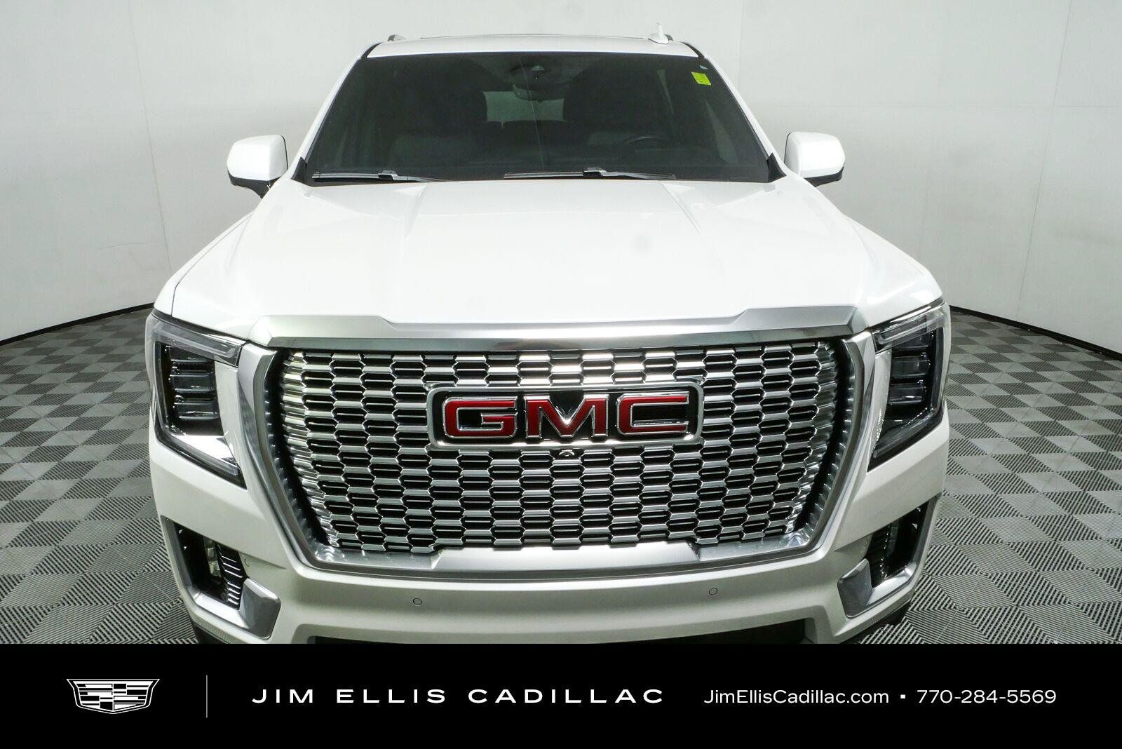 Used 2023 GMC Yukon XL Denali w/ Denali Reserve Package AWD/4WD image 28