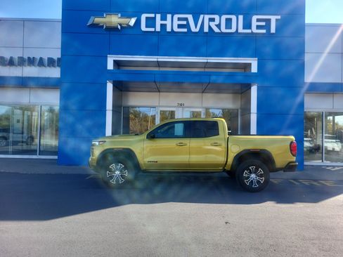 Used 2023 GMC Canyon AT4 w/ AT4 Premium Package image 6