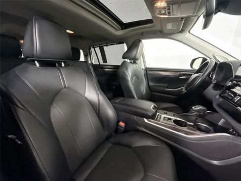 Used 2022 Toyota Highlander Limited AWD/4WD image 45