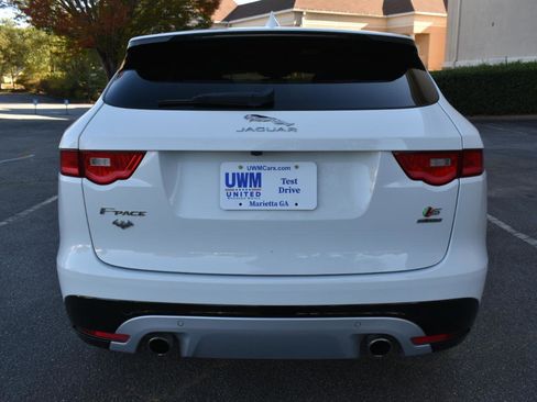 Used 2018 Jaguar F-PACE S image 7