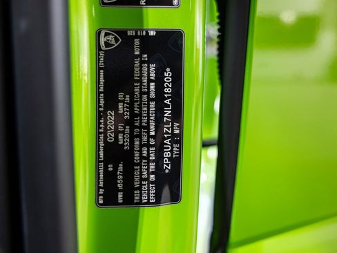 Used 2022 Lamborghini Urus image 48