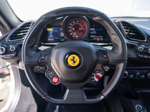 Used 2018 Ferrari 488 Spider RWD image 33