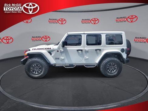 Used 2024 Jeep Wrangler Unlimited Rubicon AWD/4WD image 5