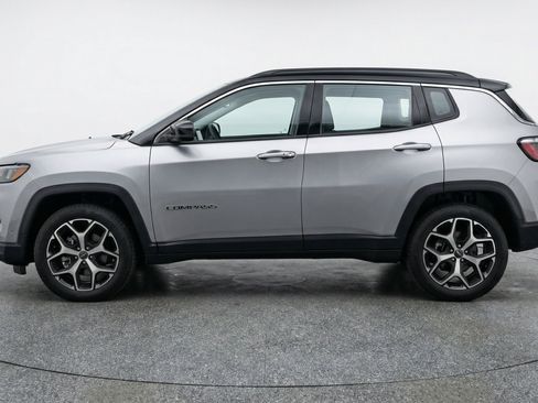 Used 2025 Jeep Compass Limited AWD/4WD image 5