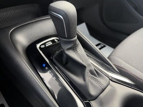 Used 2024 Toyota Corolla SE image 18