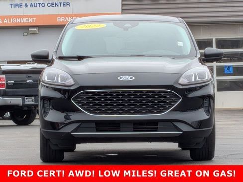 Certified 2022 Ford Escape SE image 2