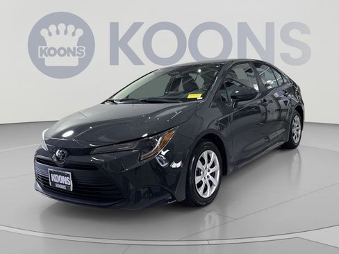Used 2026 Toyota Corolla LE FWD image 5