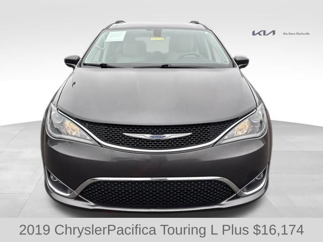 Used 2019 Chrysler Pacifica Touring-L Plus w/ Tire & Wheel Group FWD image 3