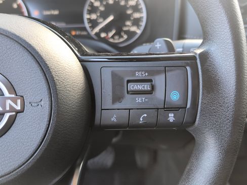 Used 2023 Nissan Rogue SV image 20