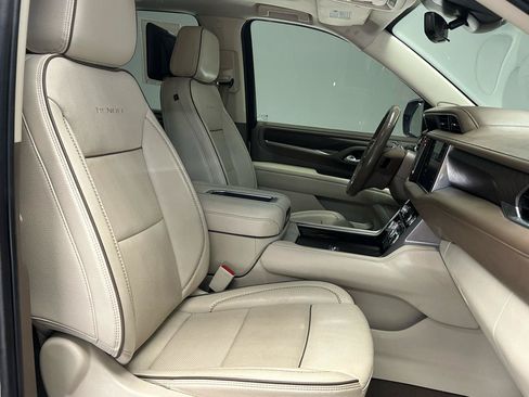 Used 2024 GMC Yukon XL Denali w/ Denali Reserve Package AWD/4WD image 15
