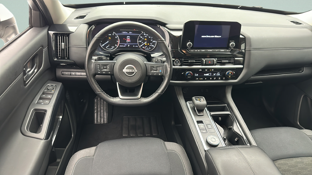 Used 2024 Nissan Pathfinder SV AWD/4WD image 10