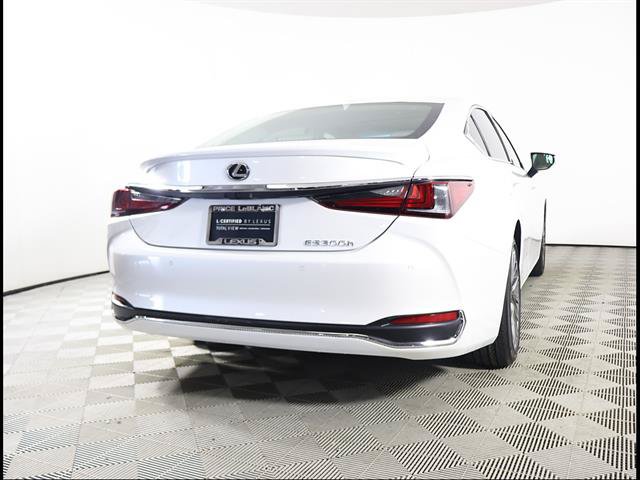 Certified 2025 Lexus ES 300h Ultra Luxury w/ Accessory Package (Z2) FWD image 5