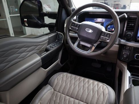 Used 2025 Ford F350 Platinum w/ Platinum Plus Package AWD/4WD image 21