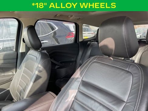 Used 2018 Ford Escape Titanium image 10
