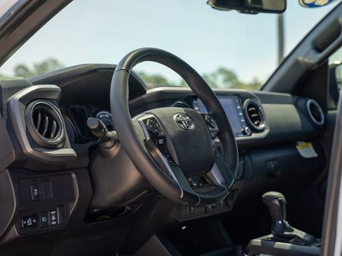 Used 2023 Toyota Tacoma TRD Off-Road AWD/4WD image 22