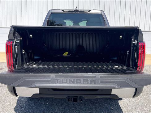 Used 2025 Toyota Tundra Limited AWD/4WD image 41