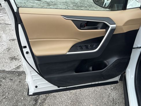 Certified 2023 Toyota RAV4 LE image 14