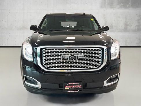 Used 2017 GMC Yukon Denali w/ Open Road Package image 2