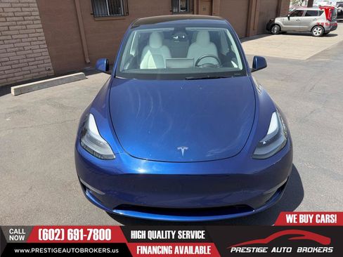 Used 2024 Tesla Model Y Long Range AWD/4WD image 4