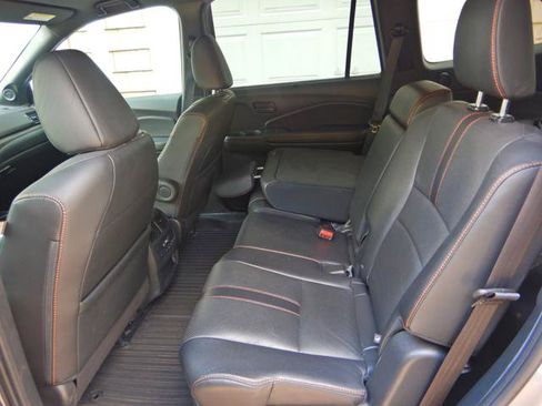 Used 2022 Honda Pilot TrailSport image 16