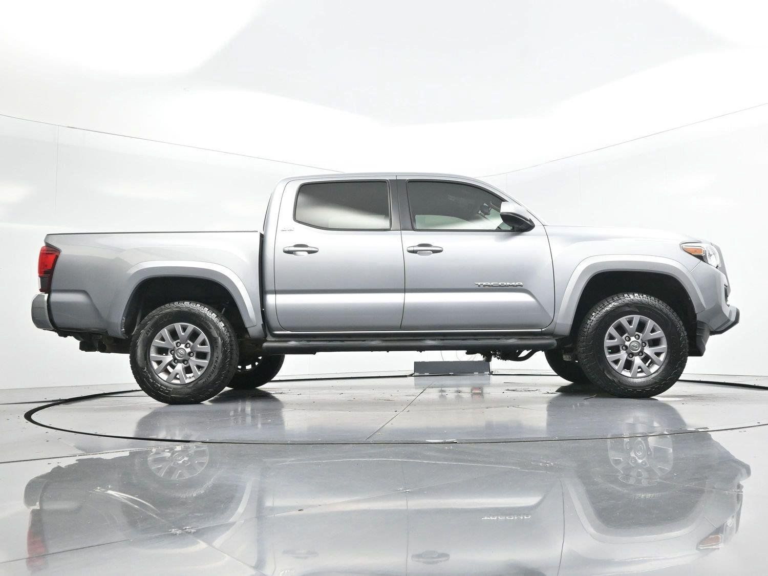 Used 2019 Toyota Tacoma SR5 AWD/4WD image 44