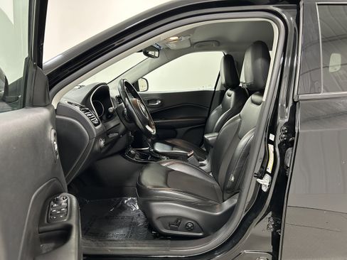 Used 2020 Jeep Compass Latitude AWD/4WD image 4