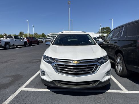 Used 2020 Chevrolet Equinox Premier image 3