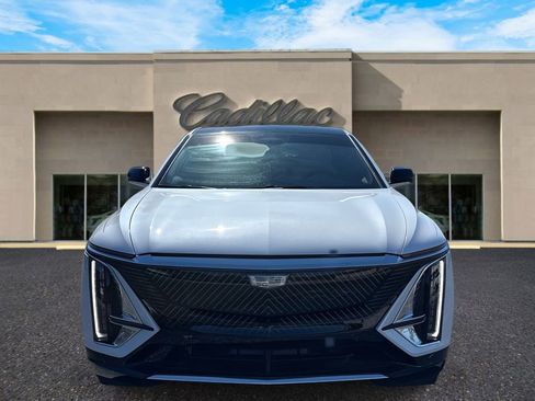 New 2026 Cadillac Lyriq Premium Luxury image 8