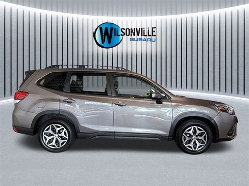Used 2024 Subaru Forester Premium image 15